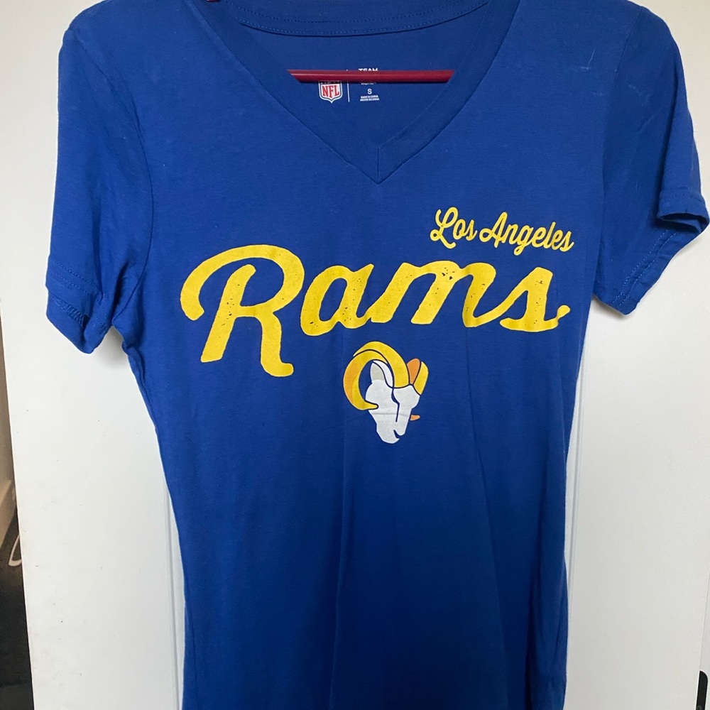 LA Rams women’s small t-shirt